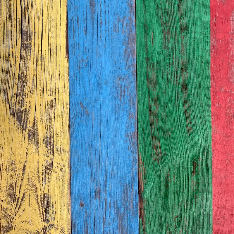 Bardage vieux bois coloré