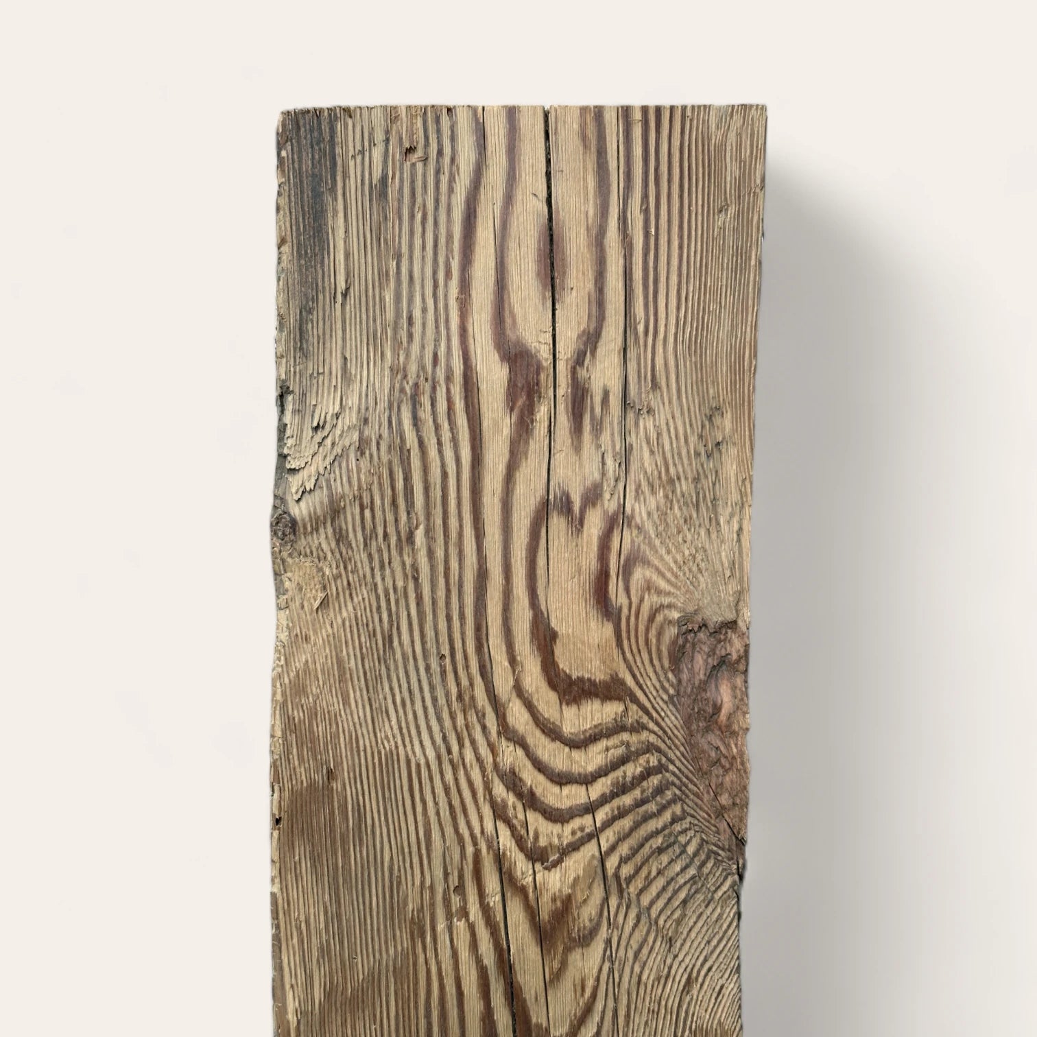 Étagère en vieux madrier de sapin Cipria