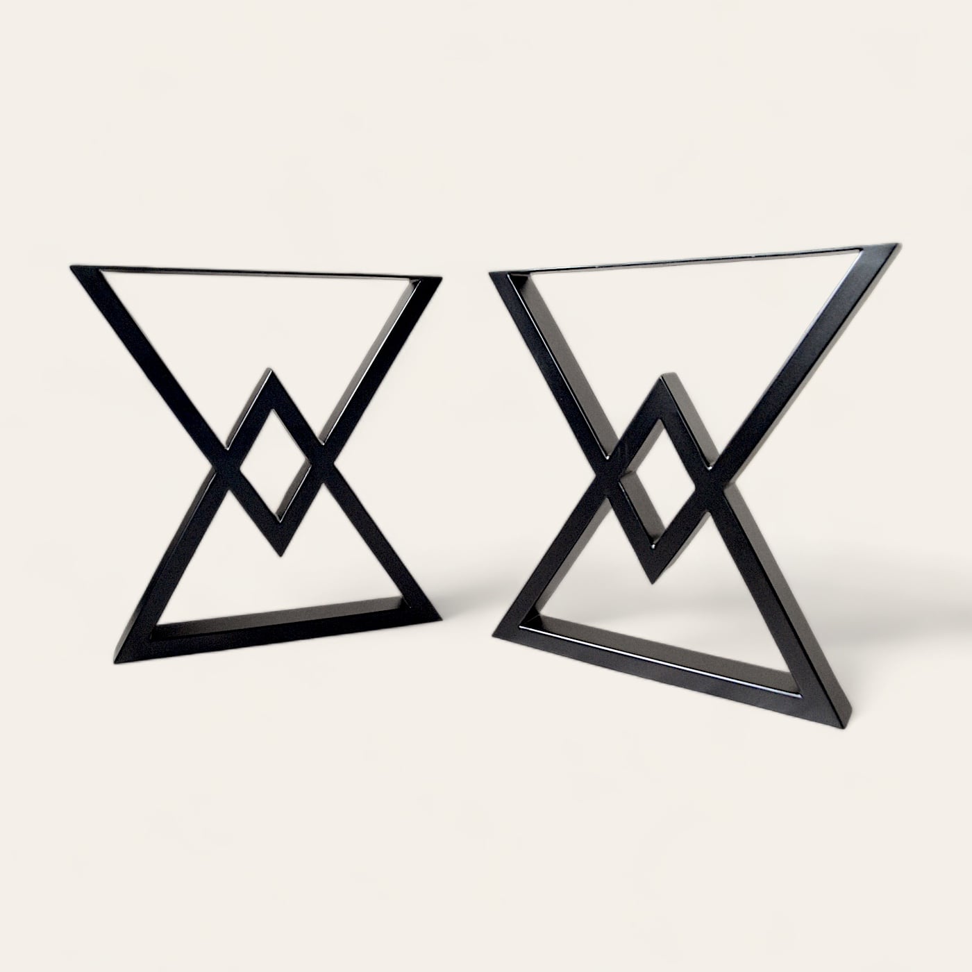 Pieds de Table Modernes Double V – Modèle PMX17