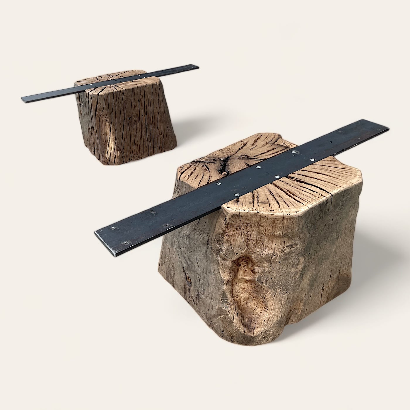 Pied de Table Basse en Tronc de Vieux Chêne – Modèle PBS14