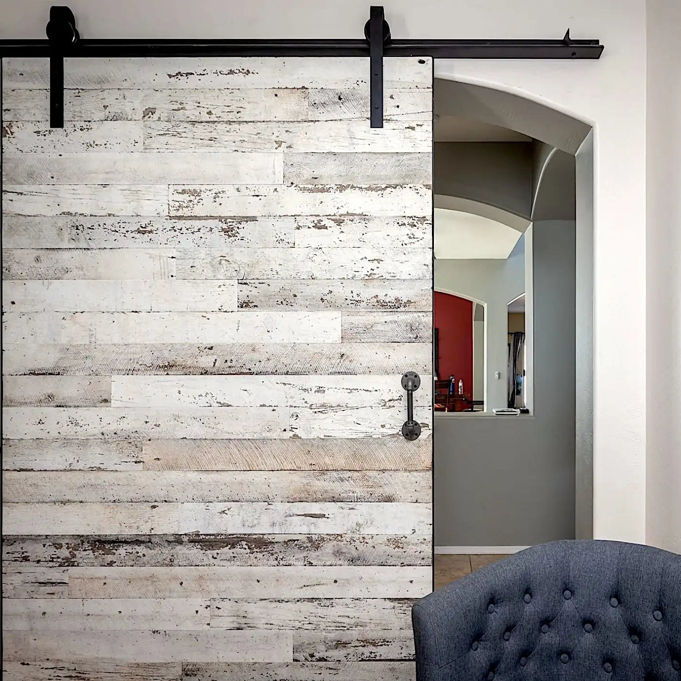 Porte coulissante bois vieilli blanc